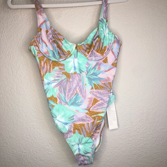 UO Mermaid Tulip Underwire One Piece Swimsuit NWT - Picture 5 of 6